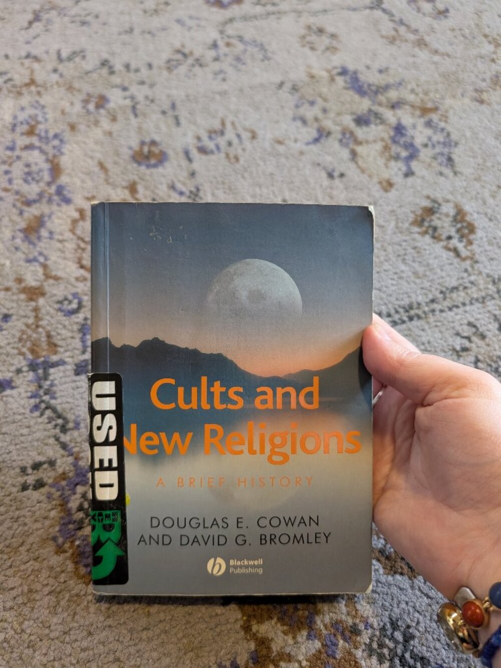 Cults and New Religions: A Brief History by Douglas E. Cowan; David G. Bromley